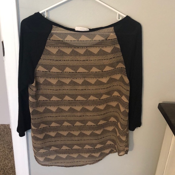 Nordstrom tan and black Aztec pattern shirt - Picture 2 of 2